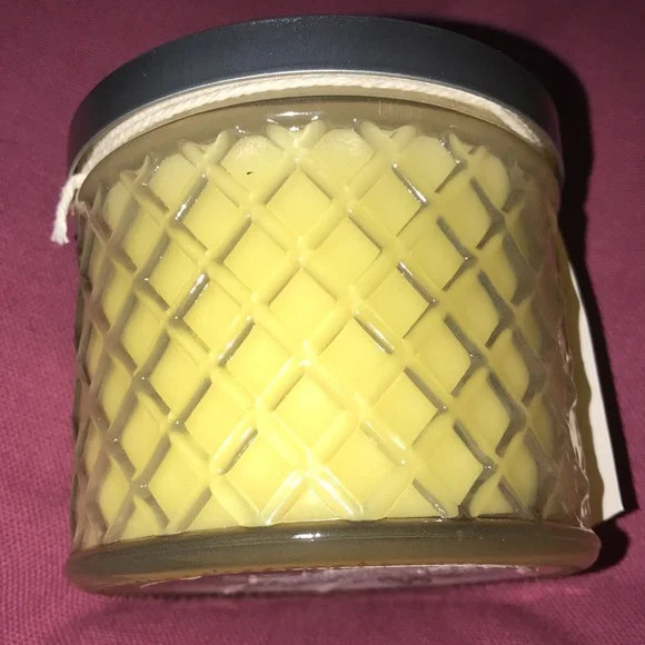 NWT Pier 1 Cuban Vanilla 6.8oz Candle - Picture 4 of 7